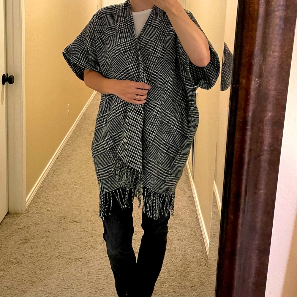 NWT Loft reversible wrap. Great for fall and winter.